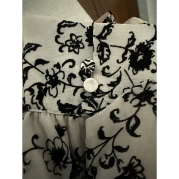 New Blouse M Beige Lined W Flocked Flowers Ruffled Sleeves Romantic Whimsy Goth - Picture 10 of 16